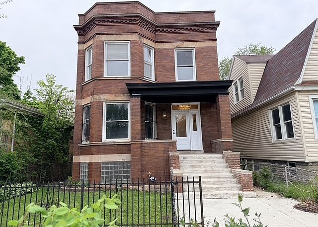 1st image of 7754 S Burnham Ave