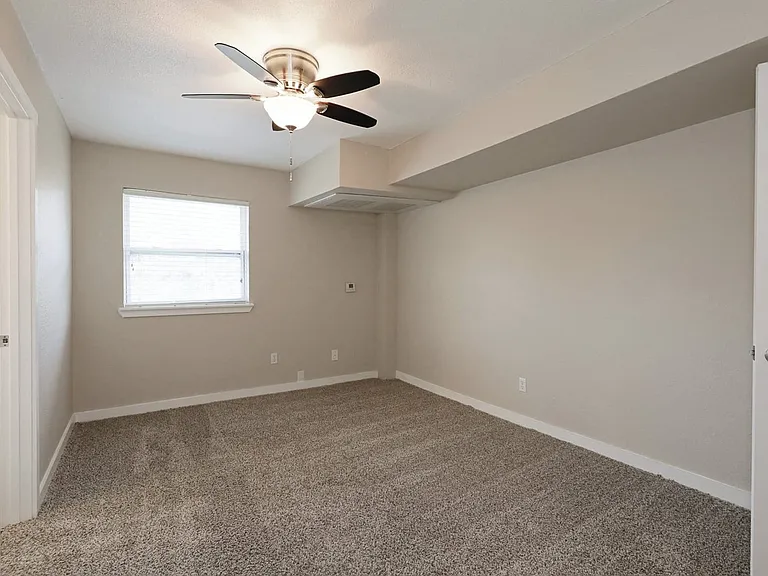 Bennett Pointe — Photo 15