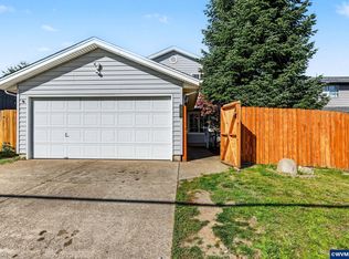 2027 Queen Ave SE, Albany, OR 97322