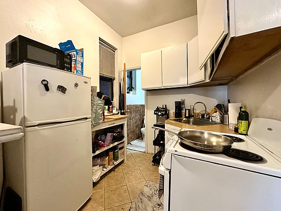 4th image of 426 E 66th St APT 1RW