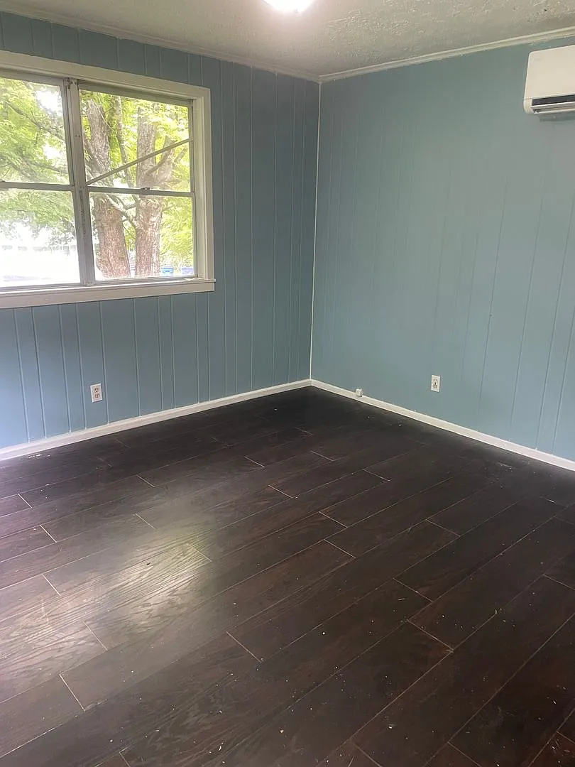 2 bed, 1.0 bath, 1000 sqft, $950 — Photo 2