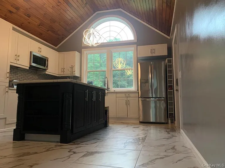 2453 State Route 209 — Photo 13