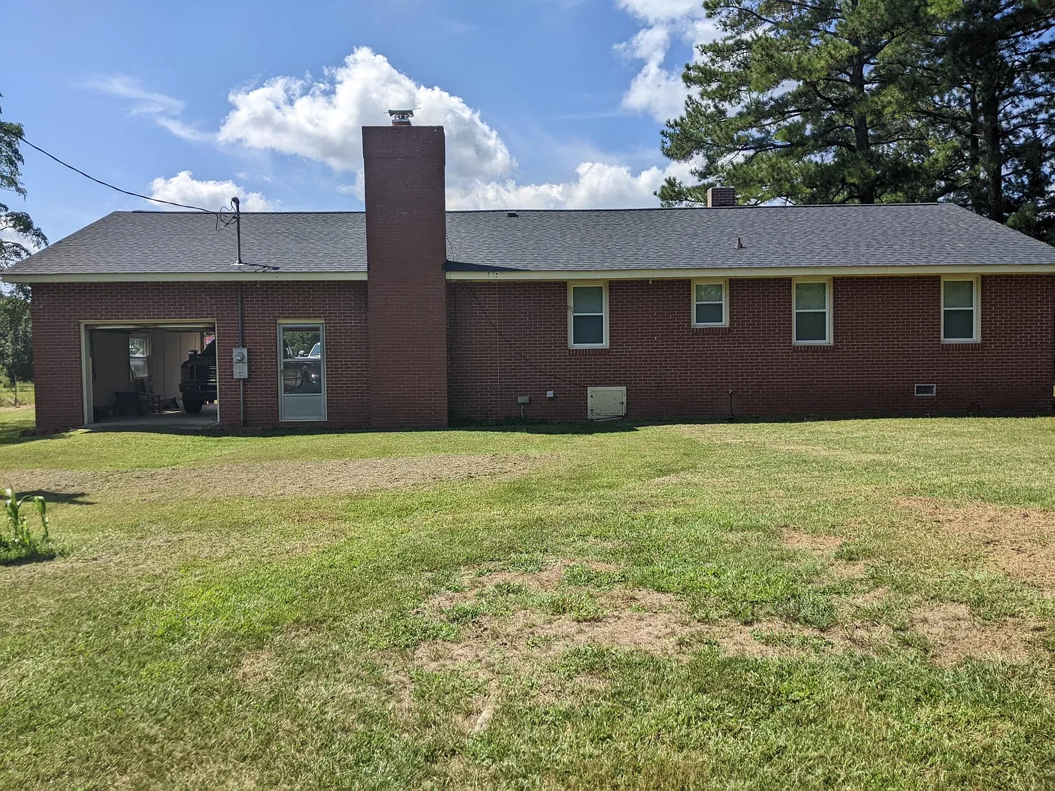 4 bed, 1554 sqft, $2,400 — Photo 4