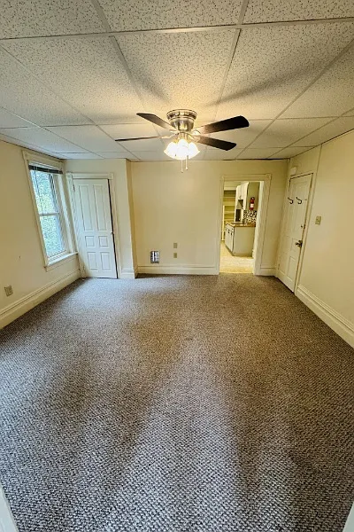 1 bed, 700 sqft, $1,350 — Photo 4