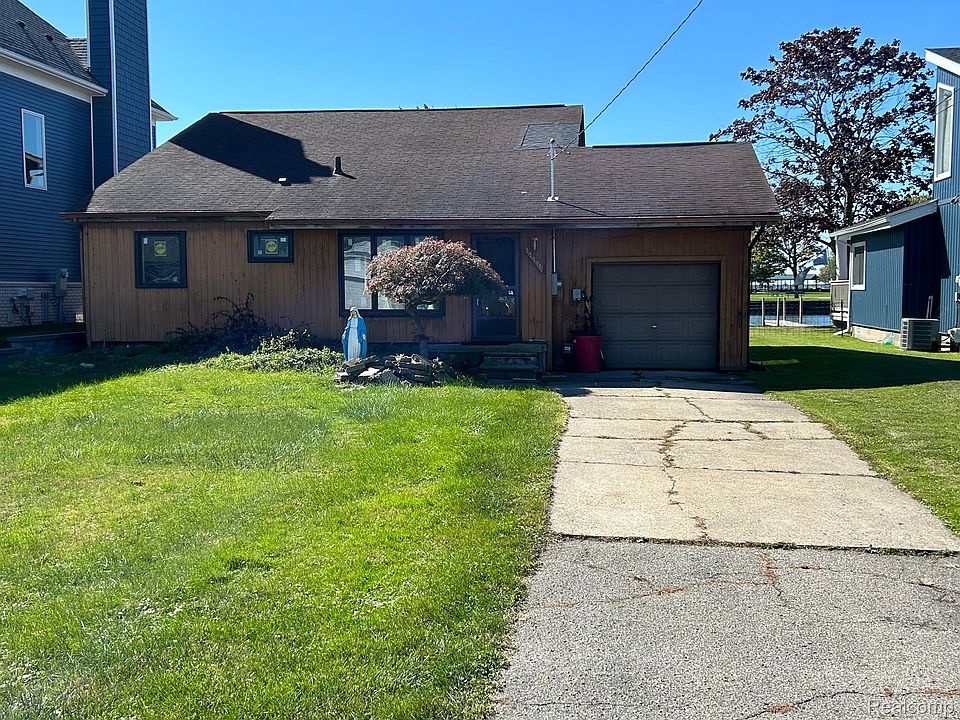 1st image of 37791 Huron Pointe Dr