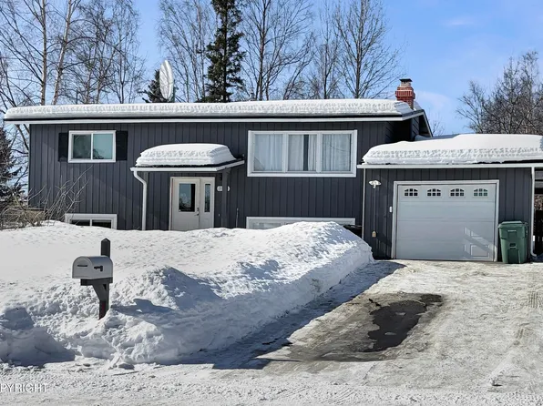 3830 Crosson Cir, Anchorage, AK 99517