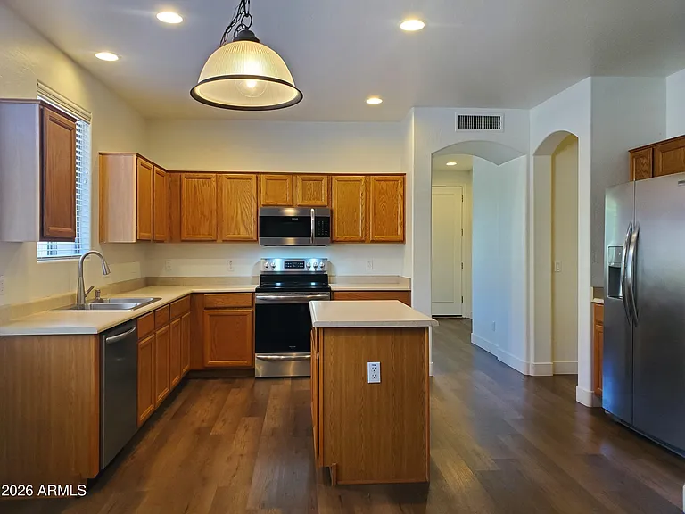 2430 E Darrel Rd — Photo 13