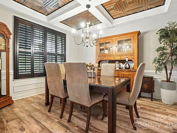 4th image of 114 Sweet Leaf Ln