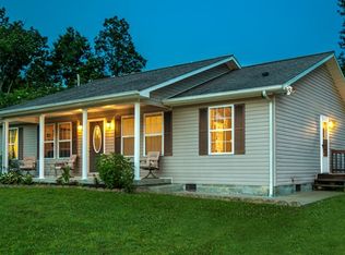 111 Tennant Dr, Glen Morgan, WV 25813