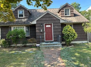 611 Asharoken Boulevard, Bay Shore, NY 11706