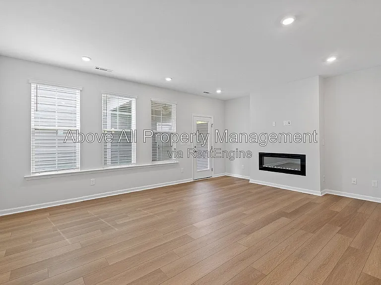 204 White Oak Garden Way — Photo 21