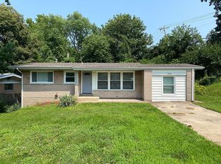 2120 S New Florissant Rd, Florissant, MO 63031