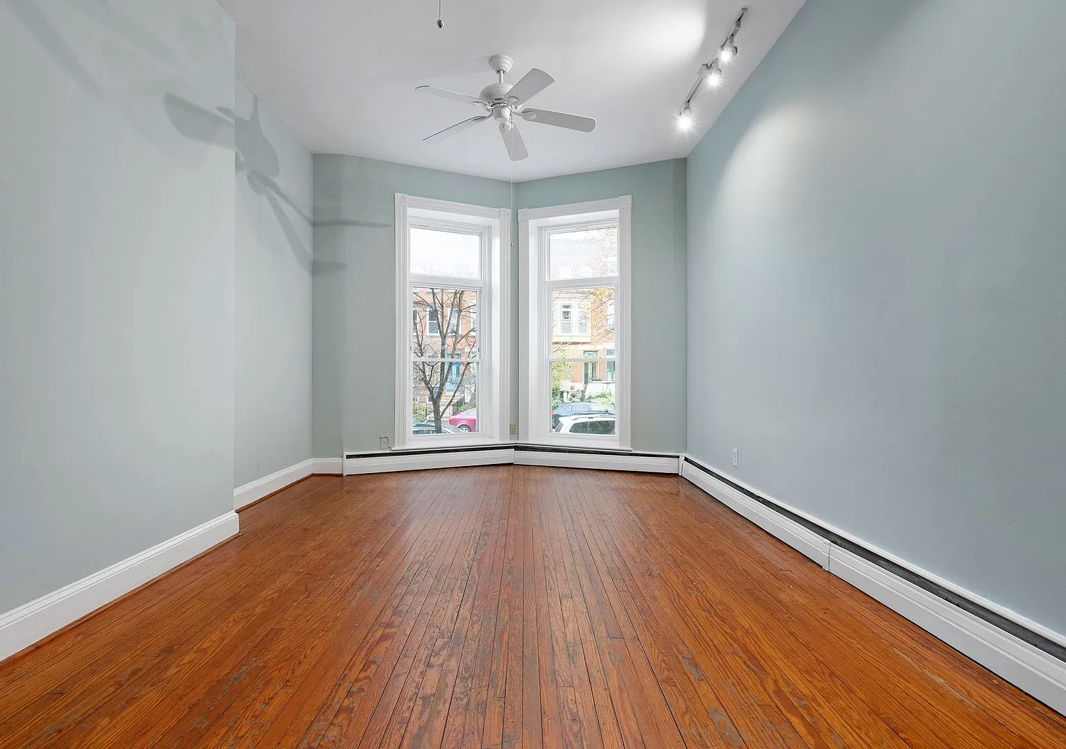 3002 Saint Paul Street — Photo 4