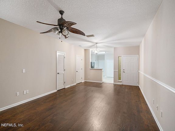 3rd image of 373 Southern Branch Ln