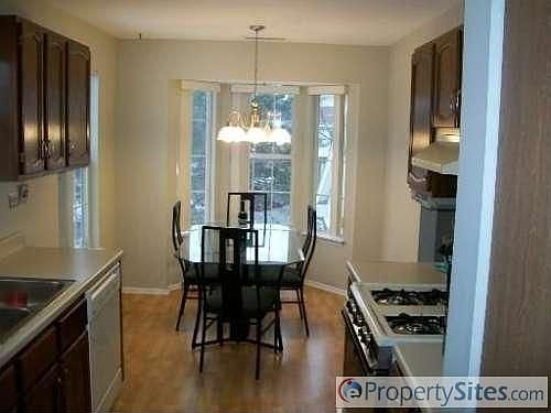 4th image of 2023 Quaker Hollow Ln