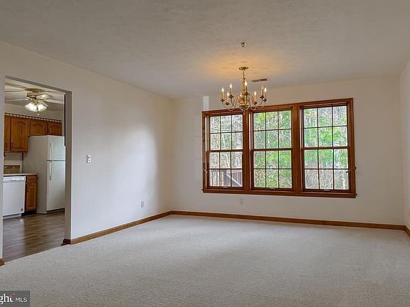 5th image of 44029 Fieldstone Way
