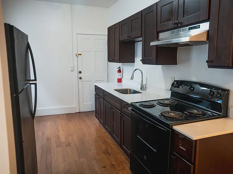 622 Chew Street — Photo 6