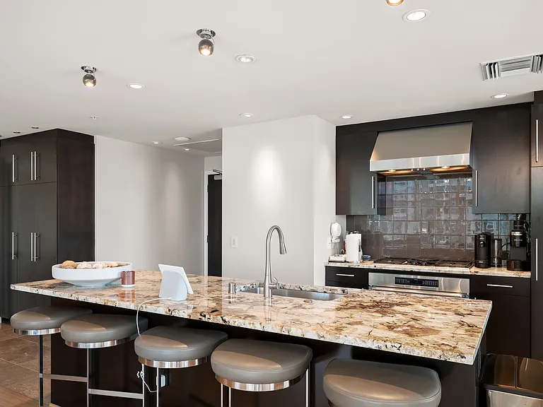 1262 Kettner Blvd #901 — Photo 14