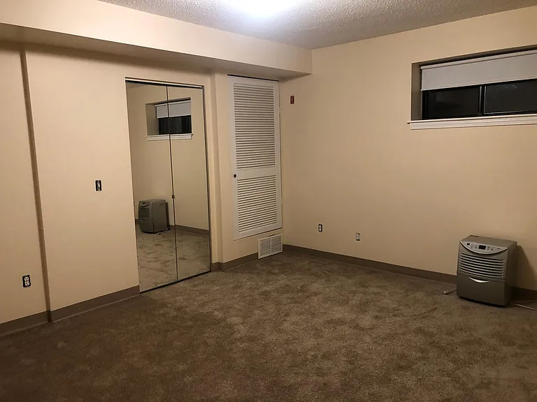 142 Van Zandt Ave #103 — Photo 7