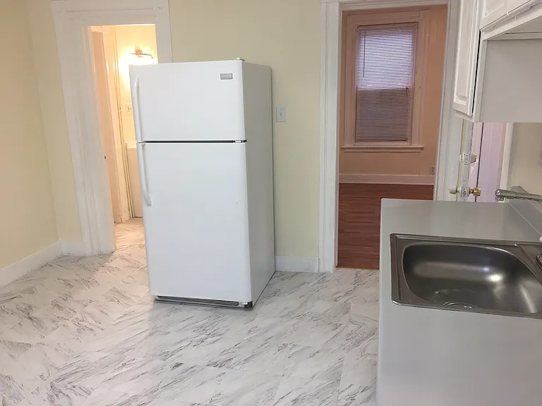 28 Cedar St #1 — Photo 27
