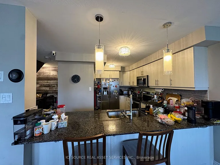 543 Goldenrod Ln — Photo 3