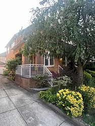 916 East 24th Street