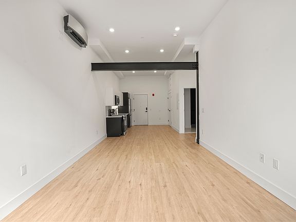 3rd image of 1629-37 S 28th St #17