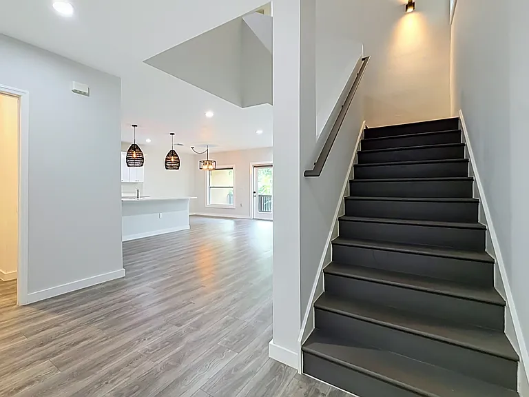 1956 Freedom Dr — Photo 20
