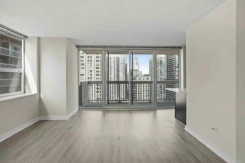 2 bed, 1210 sqft, $4,092 — Photo 2