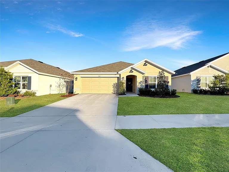 5563 SW 43rd Ct — Photo 4