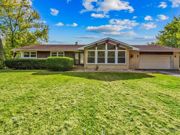 24251 W Bayview Rd, Antioch, IL 60002