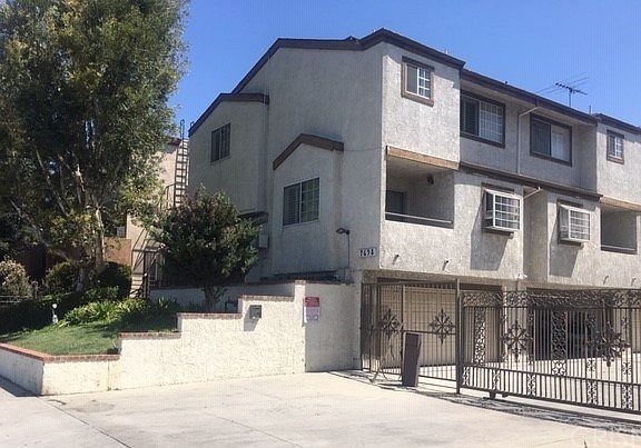 2nd image of 7658 N Topanga Canyon Blvd #107