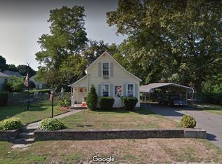 129 Fenner Ave, Riverside, RI 02915