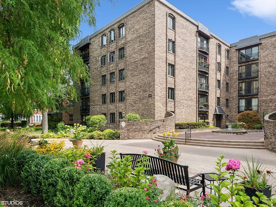 1st image of 1009 Bonnie Brae Pl APT 1B