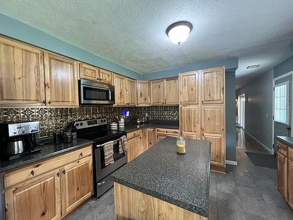 4th image of 4615 Township Road 31