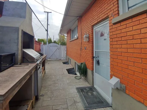 621 Quebec St #B, Ottawa, ON K1K 0Z4