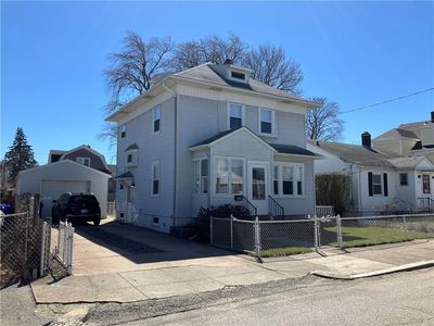 90 W Lawn Ave, Pawtucket, RI, 02860