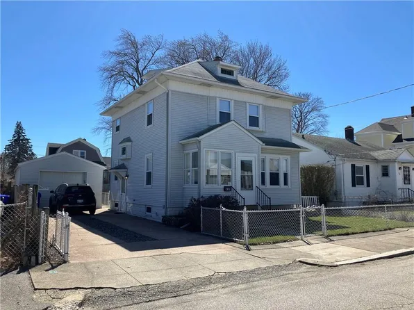 90 W Lawn Ave, Pawtucket, RI 02860