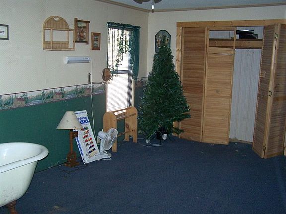 4th image of 9010 SE 137th Blvd