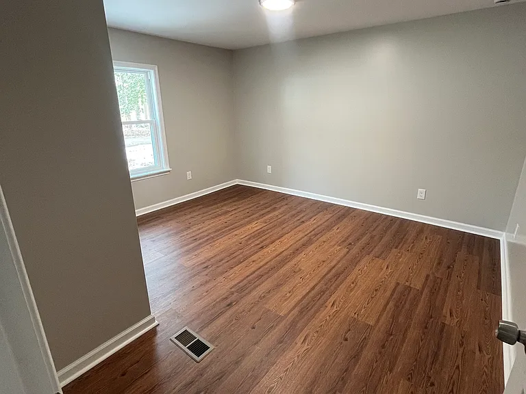 10 Brook Ln — Photo 15