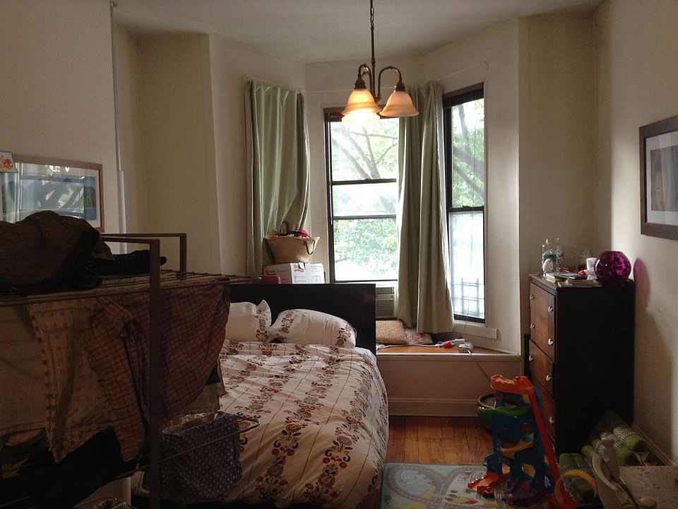 1st image of 179 7th Ave APT 2R