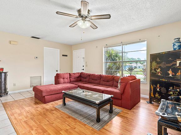 3rd image of 630 SW Curry Street