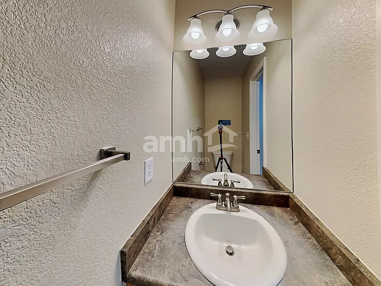25568 E Glasgow Pl — Photo 11
