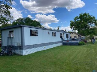 530 SE 3rd St, Madison, SD 57042
