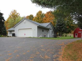 2972 S Eckhardt Rd, Bellaire, MI 49615