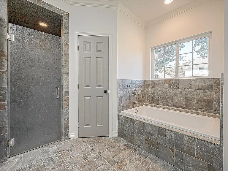 1015 Sugar Lakes Dr — Photo 25