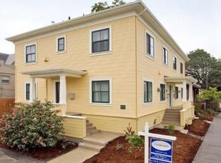 5721 Genoa St, Oakland, CA 94608