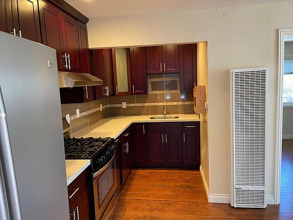 3rd image of 102 S Grant St #B