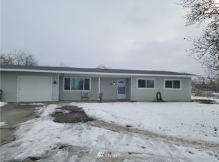 8959 Tinker Loop #B, Moses Lake, WA 98837