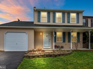 430 Windsor Dr, Harleysville, PA 19438